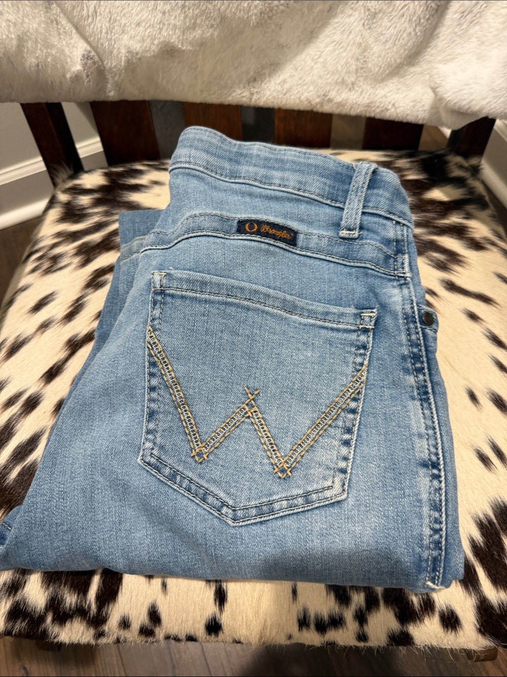 Wrangler Women's Light Wash bootcut  Leg Jeans